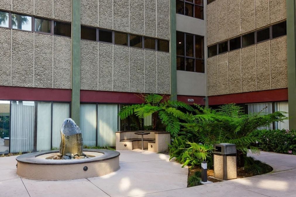 CW Business Center at LAX