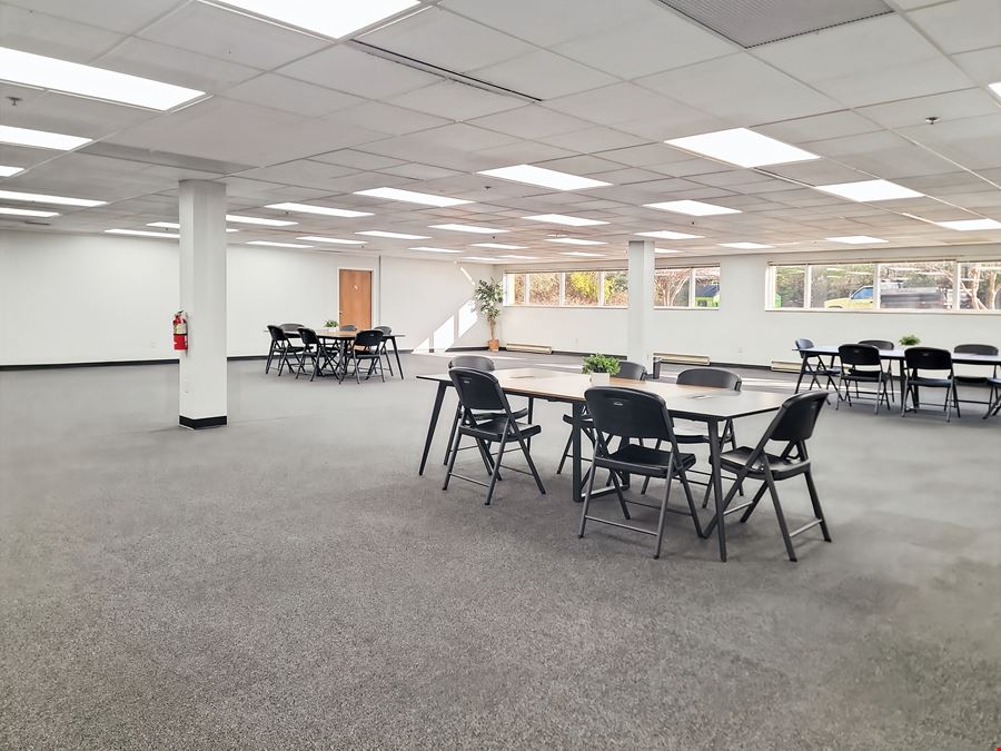 WI, Brookfield - Bishops Way