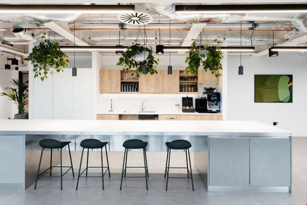 x+why at 22 Bishopsgate