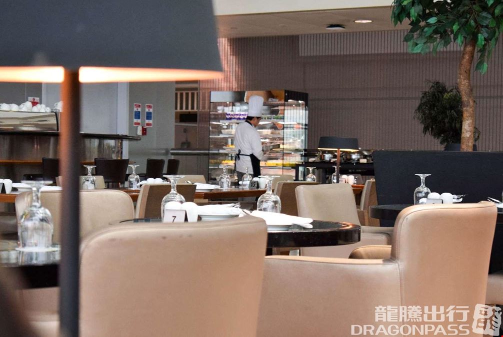 Ahlan Lounge @ Gate C13 Dubai International Airport Terminal 3