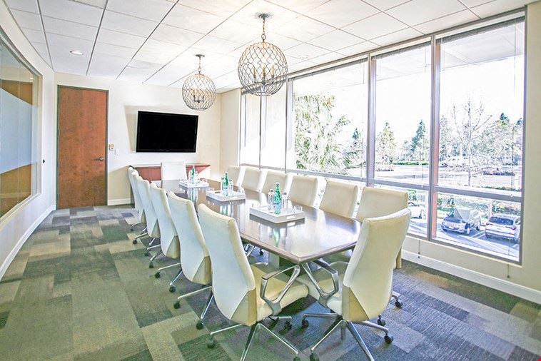 14 Person Meeting Room - Board