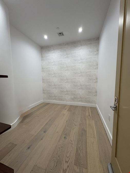 Blue Panda Office Spaces Waterfront Suite