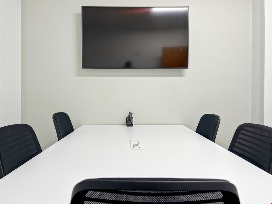 MI, Grand Rapids - Peninsular Dr