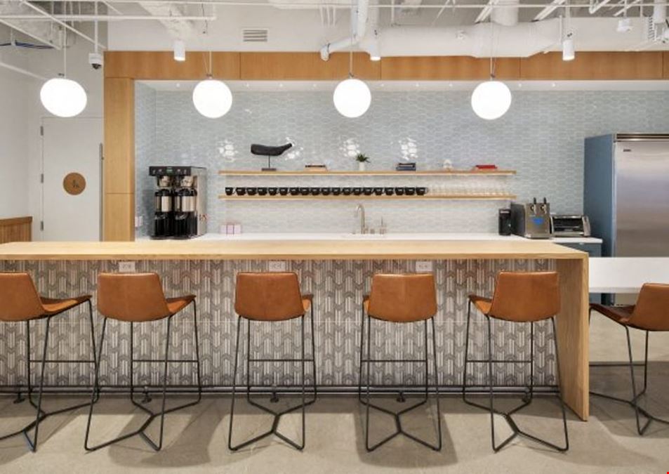 Studio - Beverly Hills