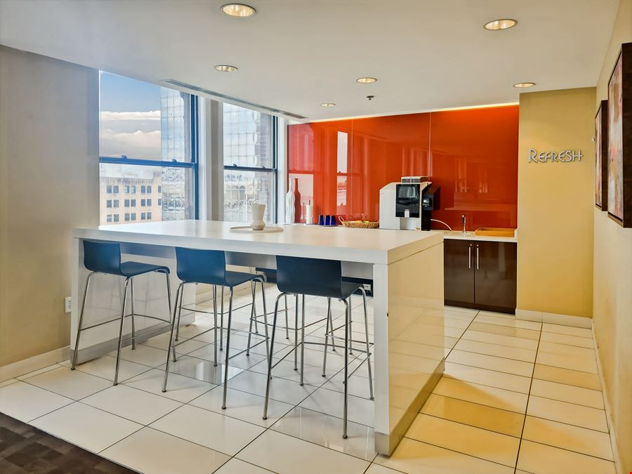 KY, Louisville – MET Building