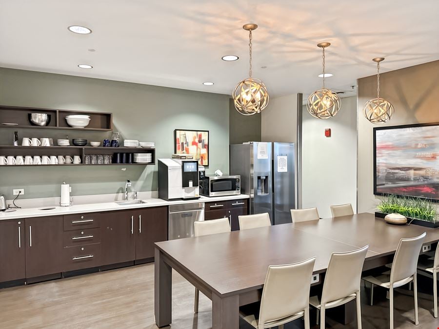 Regus - Lisle - Central Park of