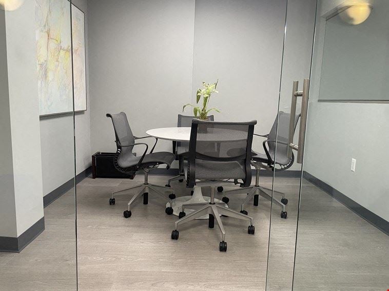 2nd Floor Meeting Room