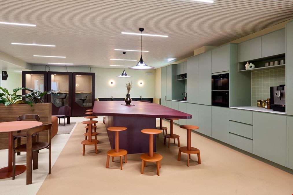 Clockwise Offices - Clockwise - Louise