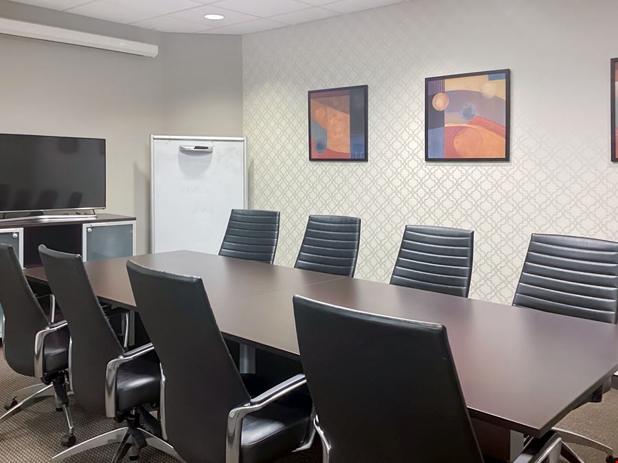 Regus - Toronto - Queen & Bay