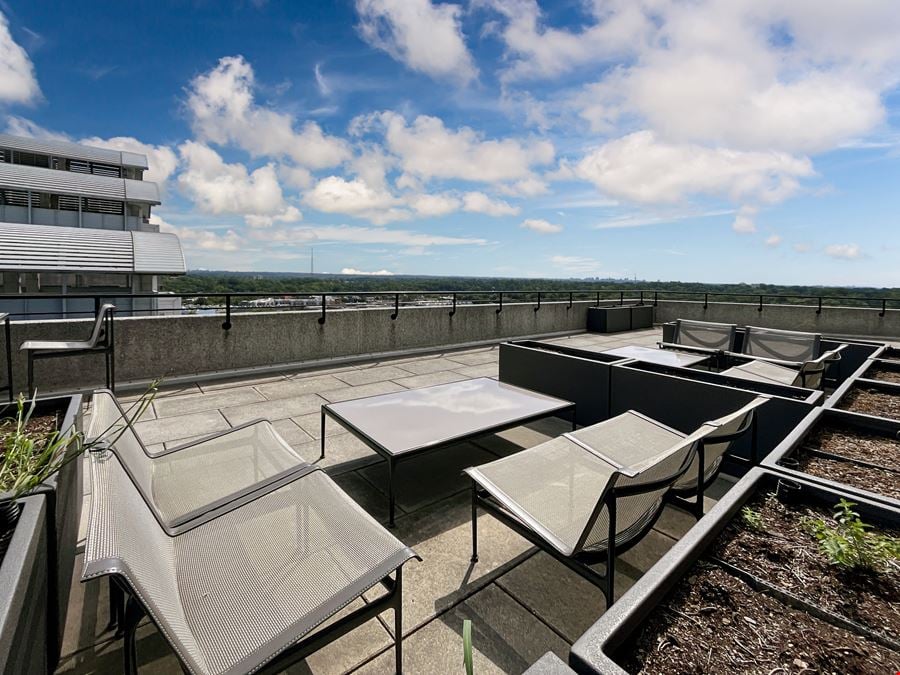 MD, Bethesda - Bethesda Metro