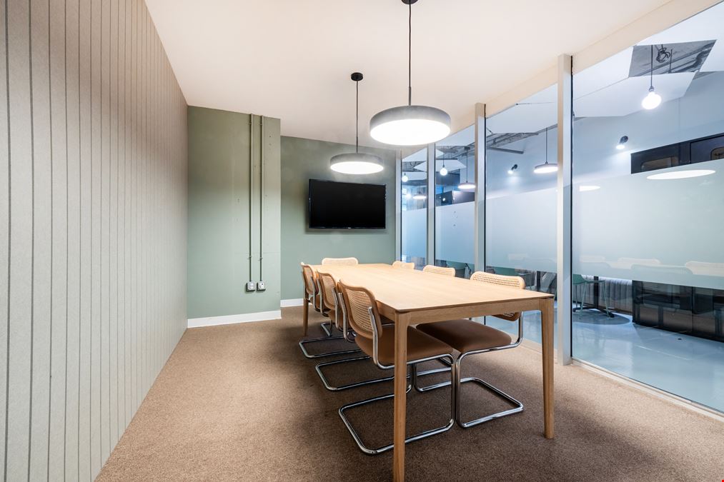 The Yard: Lincoln Square