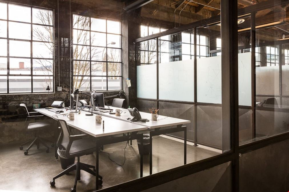Medium Day Office