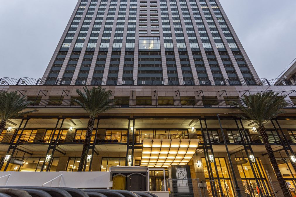 LA, New Orleans - Place St. Charles