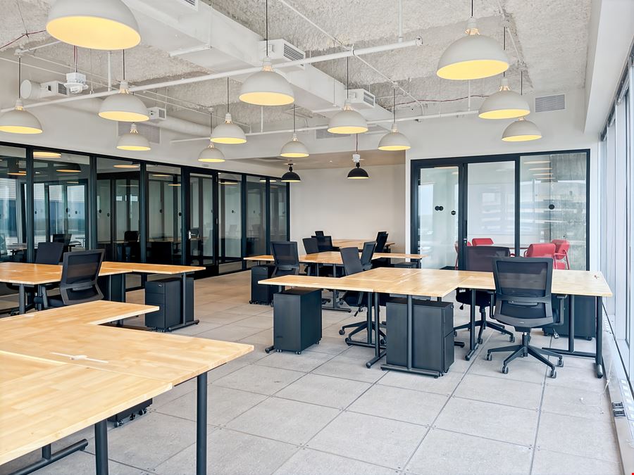 TX, The Woodlands - 1725 Hughes Landing Blvd.