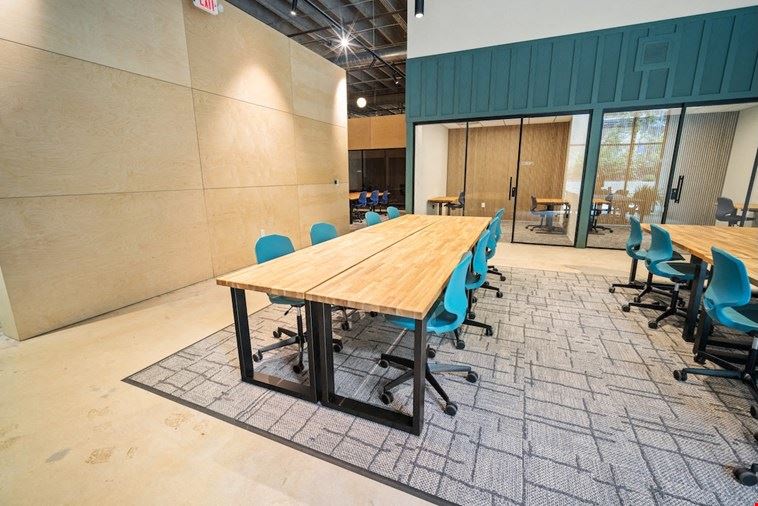 Dedicated Desk 34