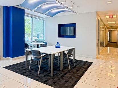 Regus - Louisville - Ormsby III Forest Green