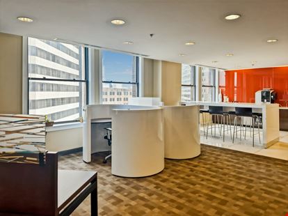 KY, Louisville – MET Building