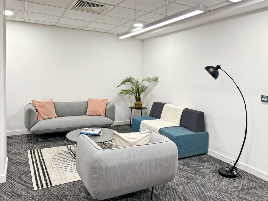 Regus - St James Tower