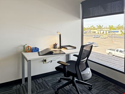 Regus - Phoenix - E Thomas Rd
