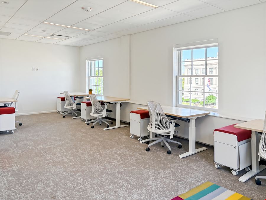 NE, Omaha - 2027 Dodge St