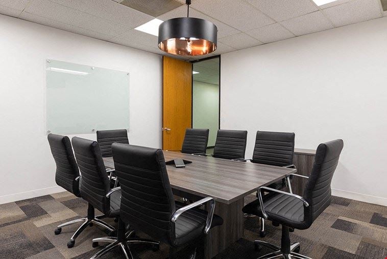 8 Person Meeting Room