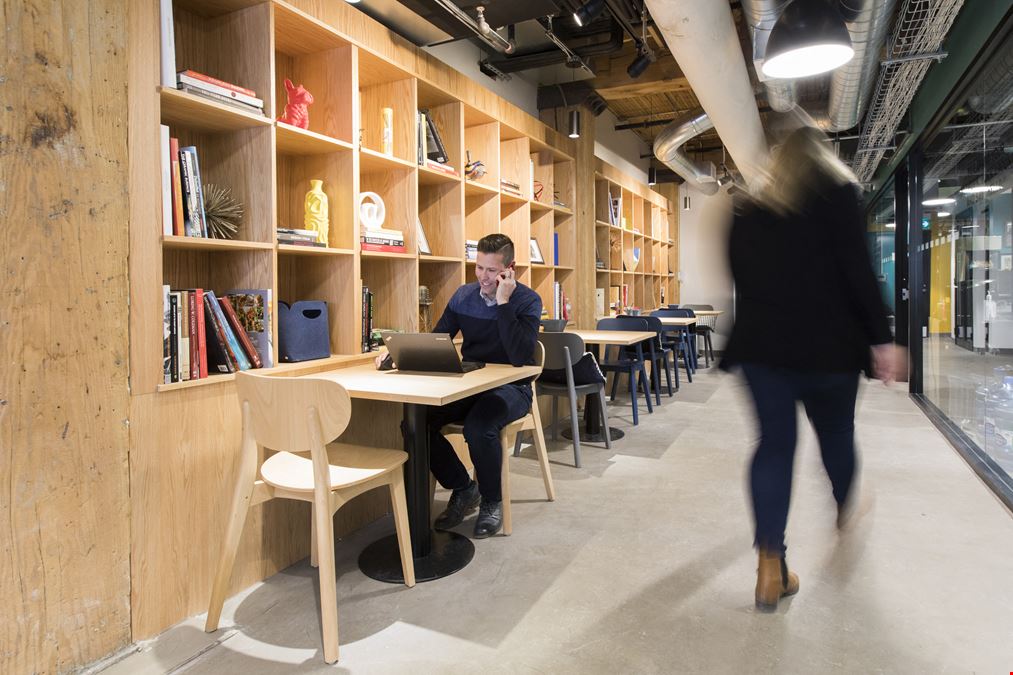 Spaces - Toronto - Queen West