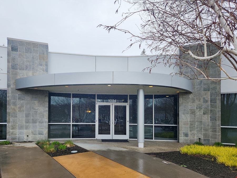 CA, Folsom - Iron Point