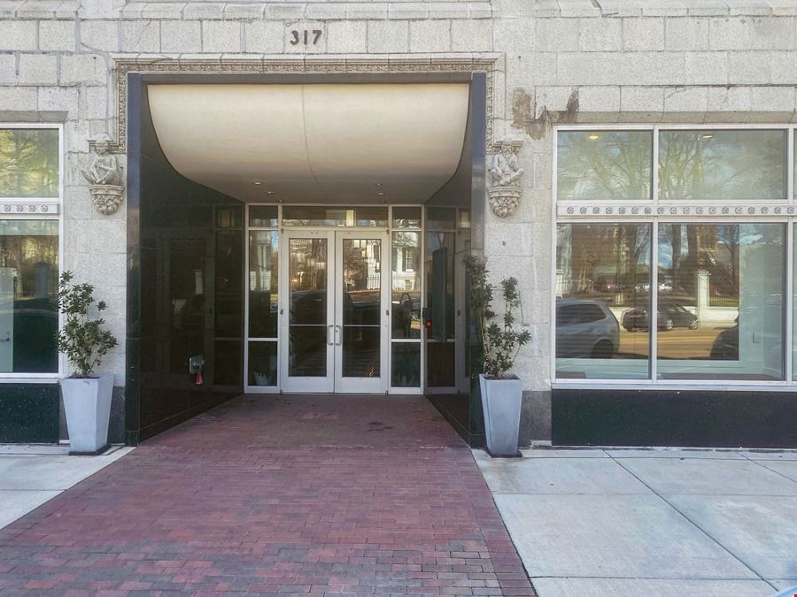 Regus - Jackson - East Capitol St