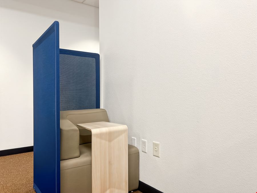 TX, Burleson - E Renfro St