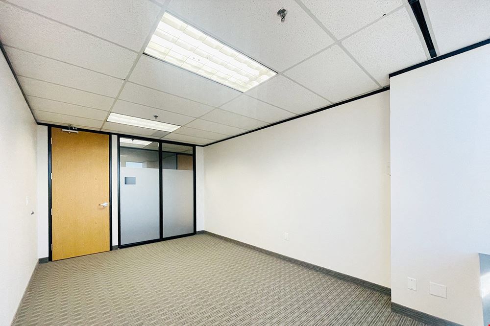 8330-8360 Lyndon B Johnson Fwy