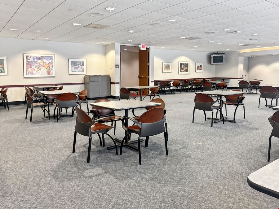 Regus - Burr Ridge - Village Center