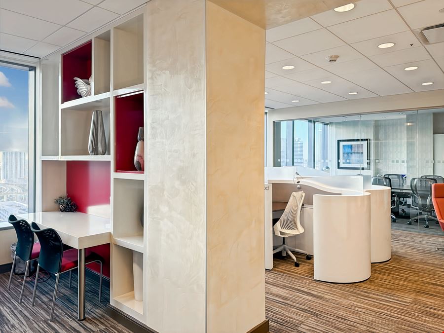 Regus - Miami - Wells Fargo Plaza