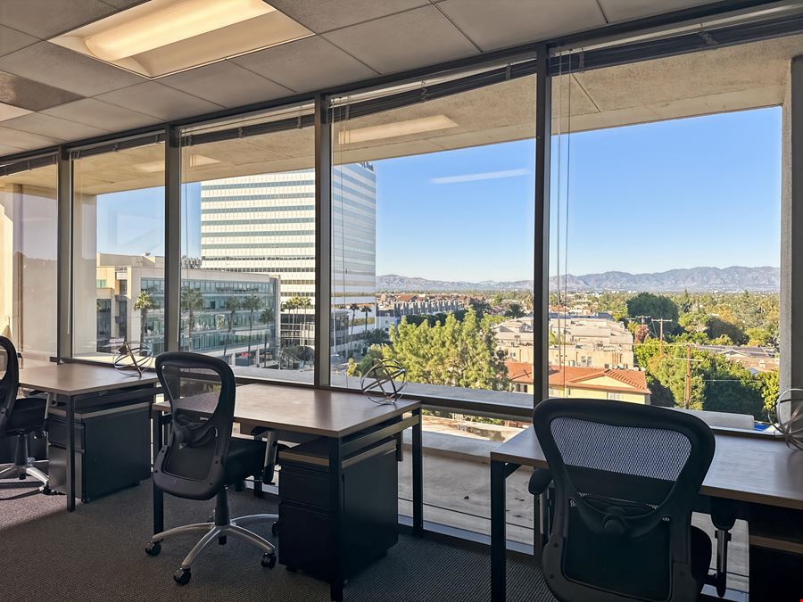 CA, Sherman Oaks - Galleria