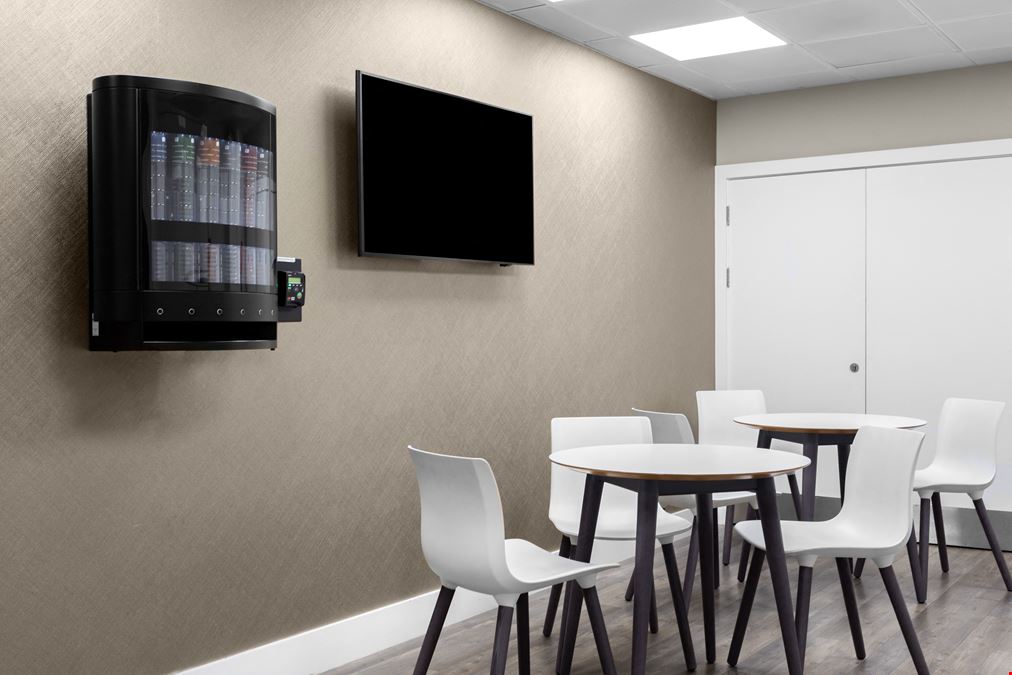 Hanover Square - No 17