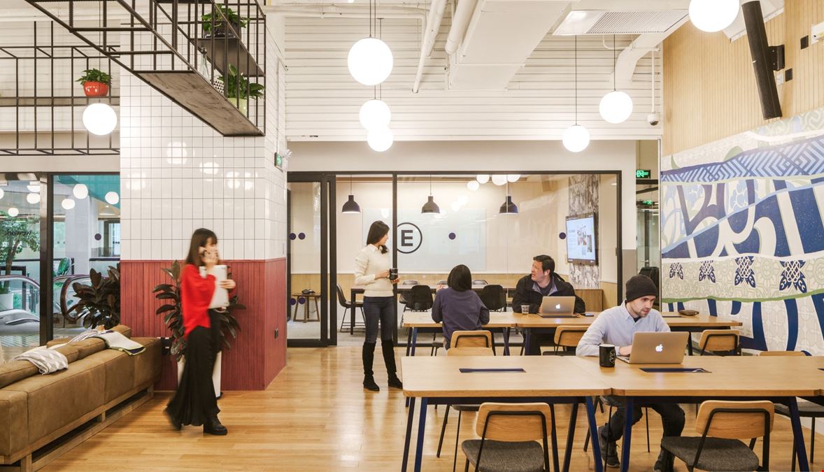 No. 588, Yan'an East Road