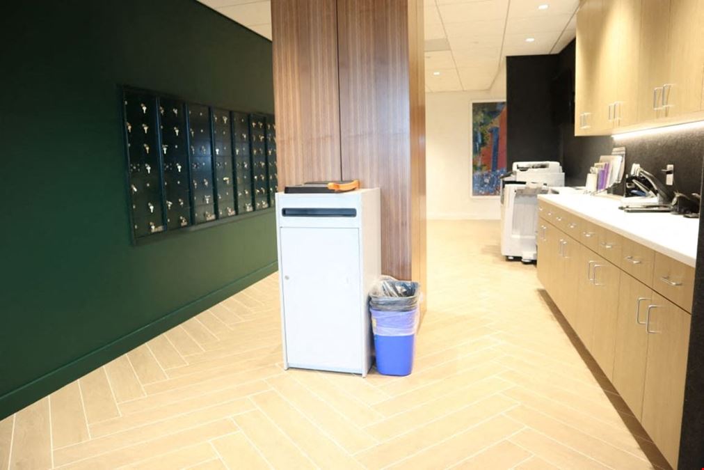 Carr Workplaces - Friendship Heights