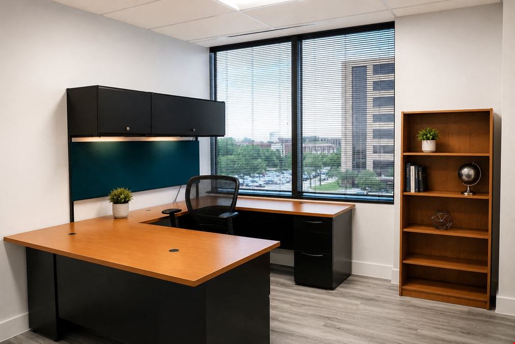 Exterior Private Office 320-07