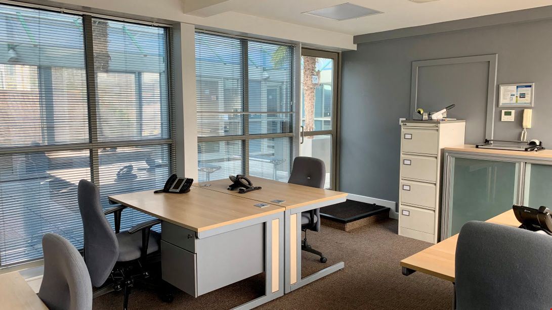 Dexter Serviced Offices  - Southbridge House