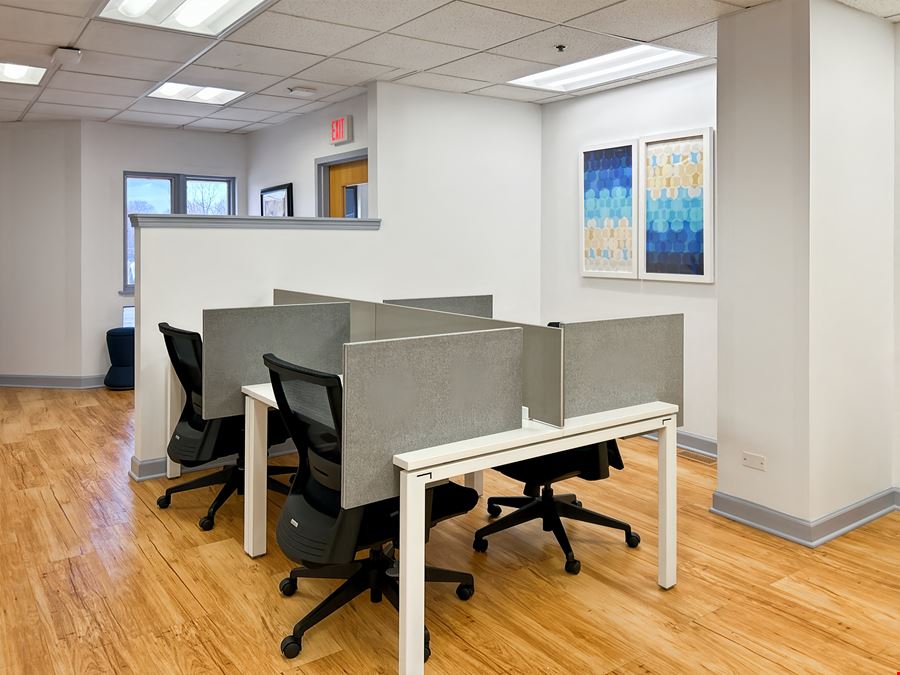 IL, Winfield - County Farm Rd