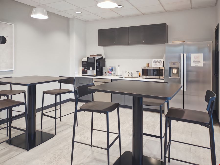 WI, Delafield - Sun Valley Dr