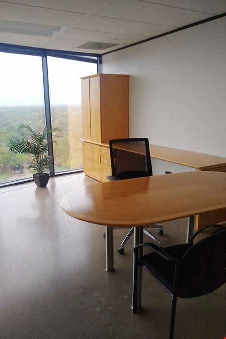 7322-7324 Southwest Freeway