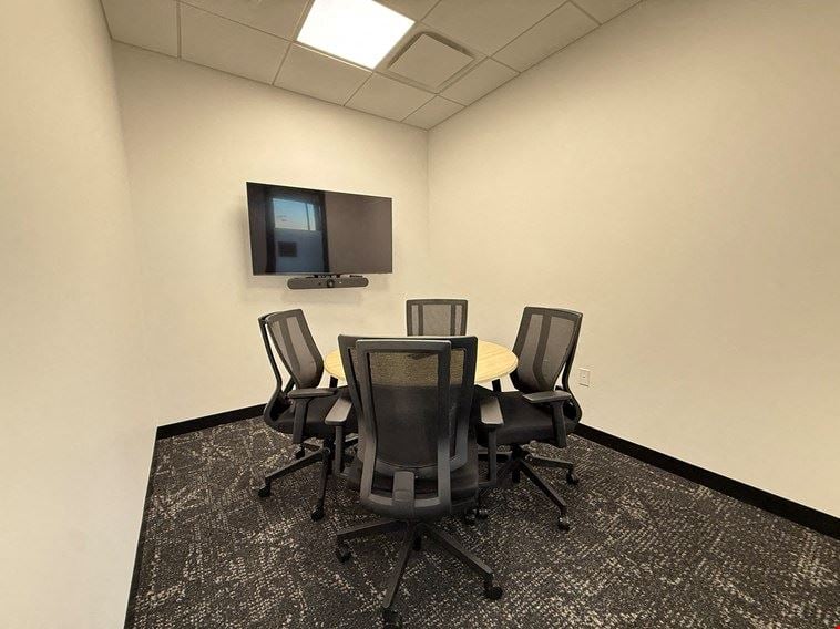 Huddle Room I