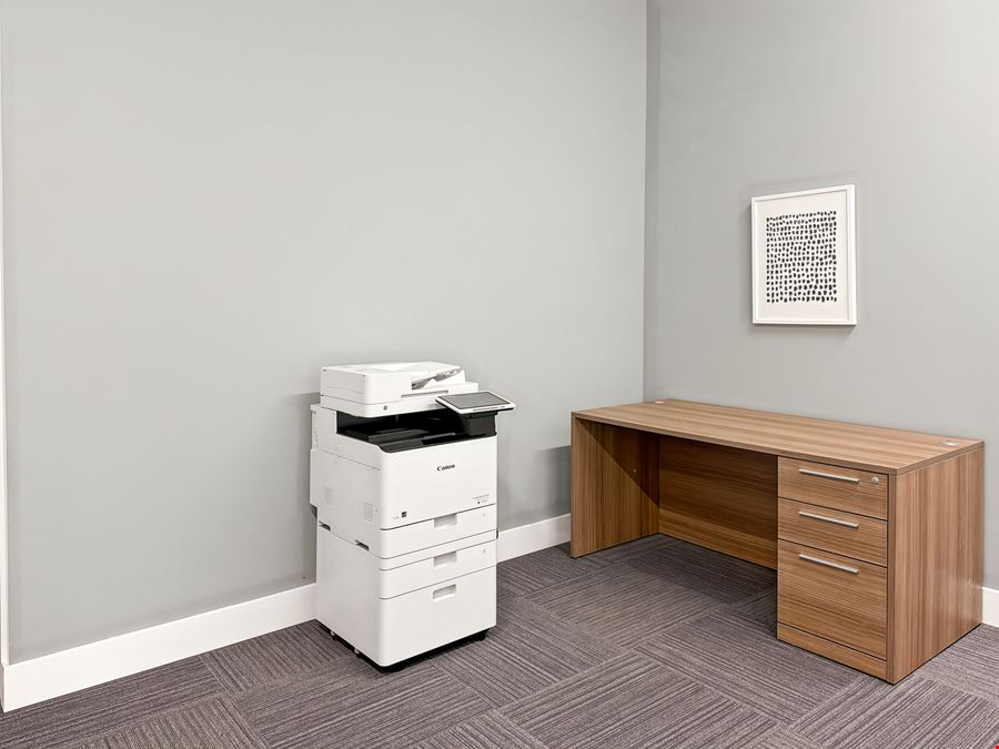 Regus - Medley - 72nd Ave