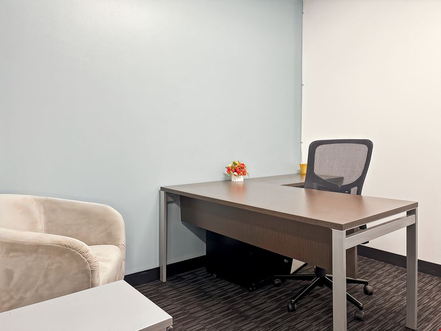 CA, North Hollywood - Lankershim Plaza