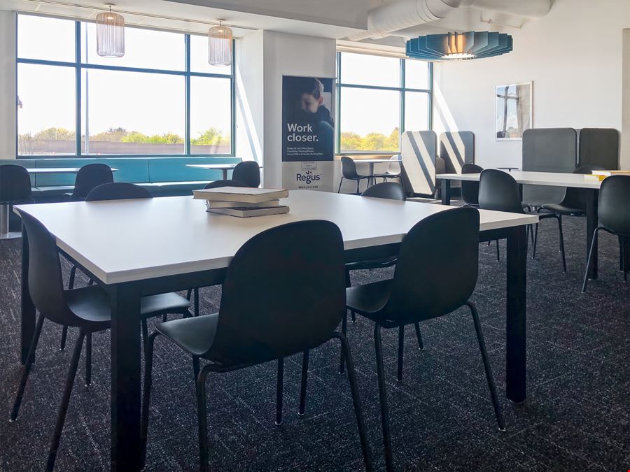 WI, Glendale - Bayshore Town Center