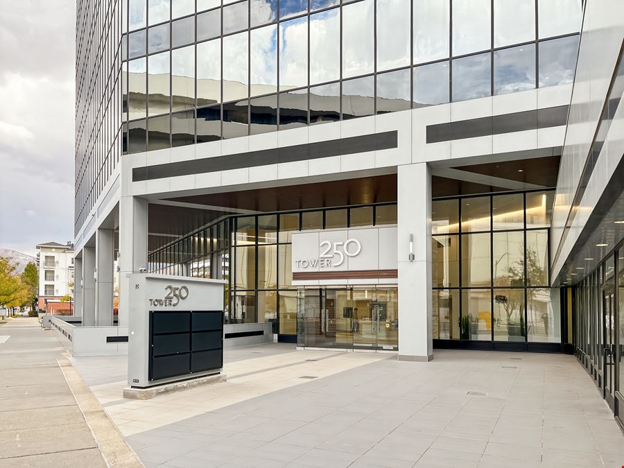 UT, Salt Lake City - 250 E 200 S