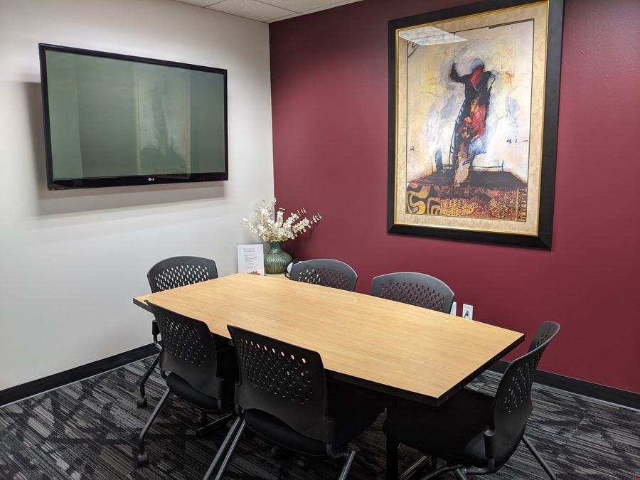 Paramount Meeting Rm 44 ($50/hr or 2cr/hr)
