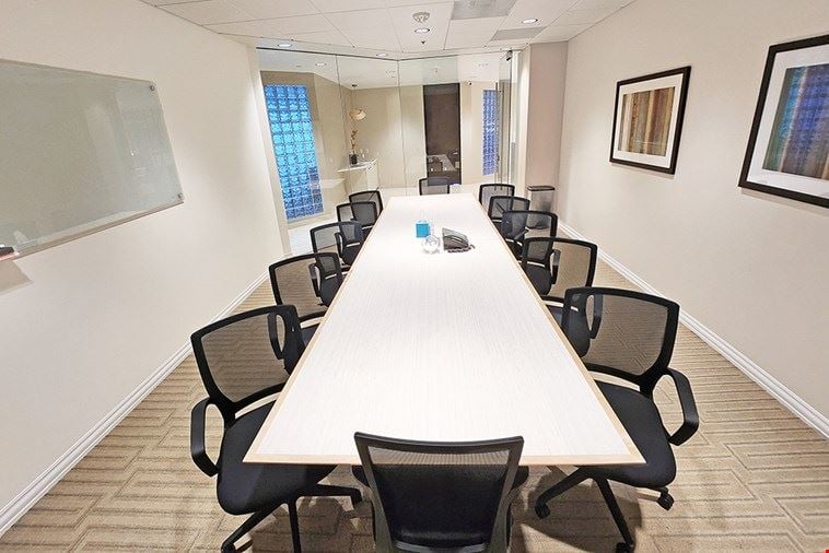 12 Person Meeting Room 6th Floor