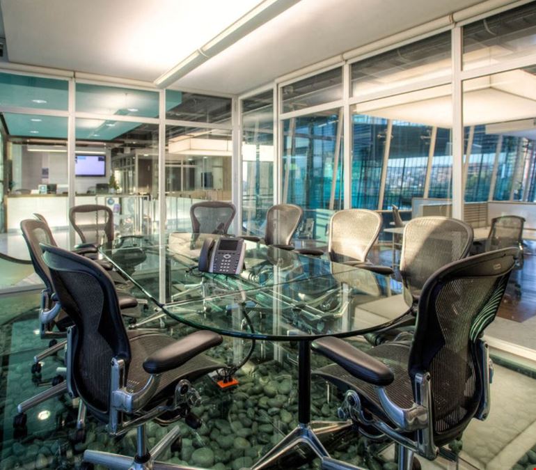 IOS Offices Via Corporativo Tijuana