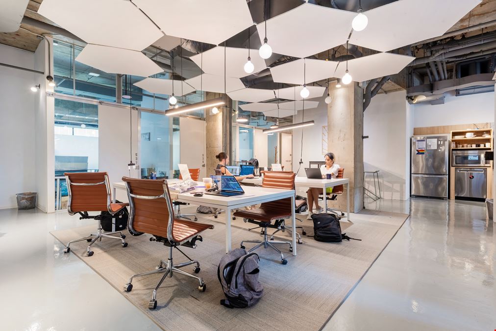 The Yard: Lincoln Square